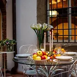 Casa Al Dipinto, Contemporary With *