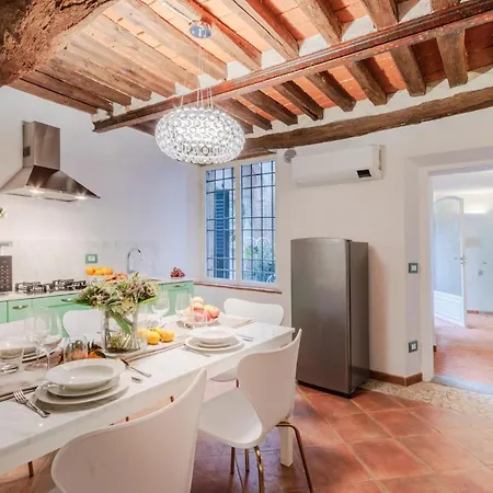 Casa Al Dipinto, Contemporary With *