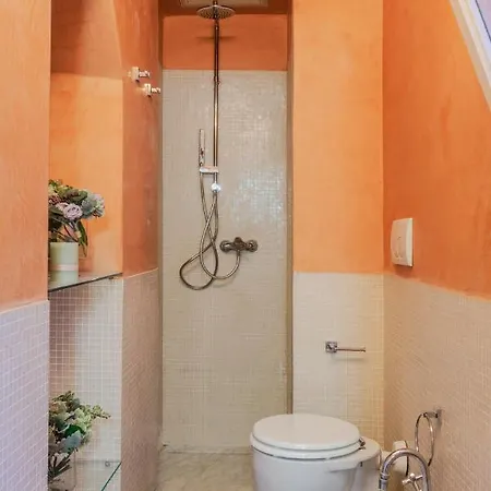 Casa Al Dipinto, Contemporary With Appartamento Lucca