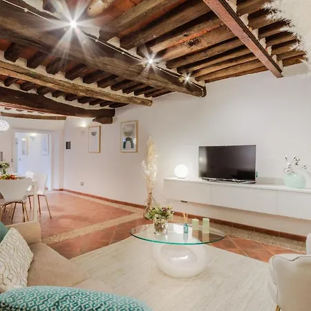 Casa Al Dipinto, Contemporary With Appartamento Lucca